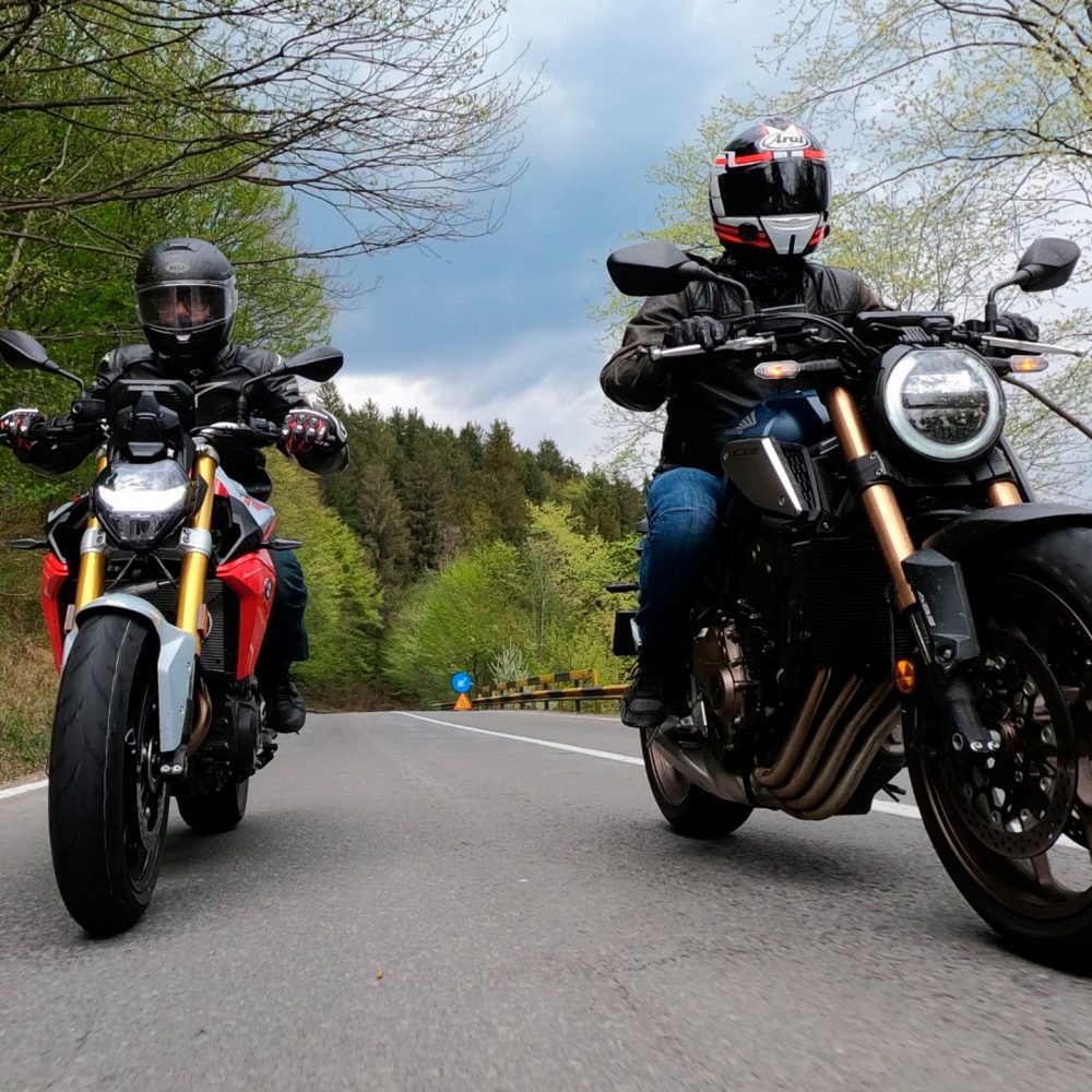 background_motoeskola3 background_motoeskola3